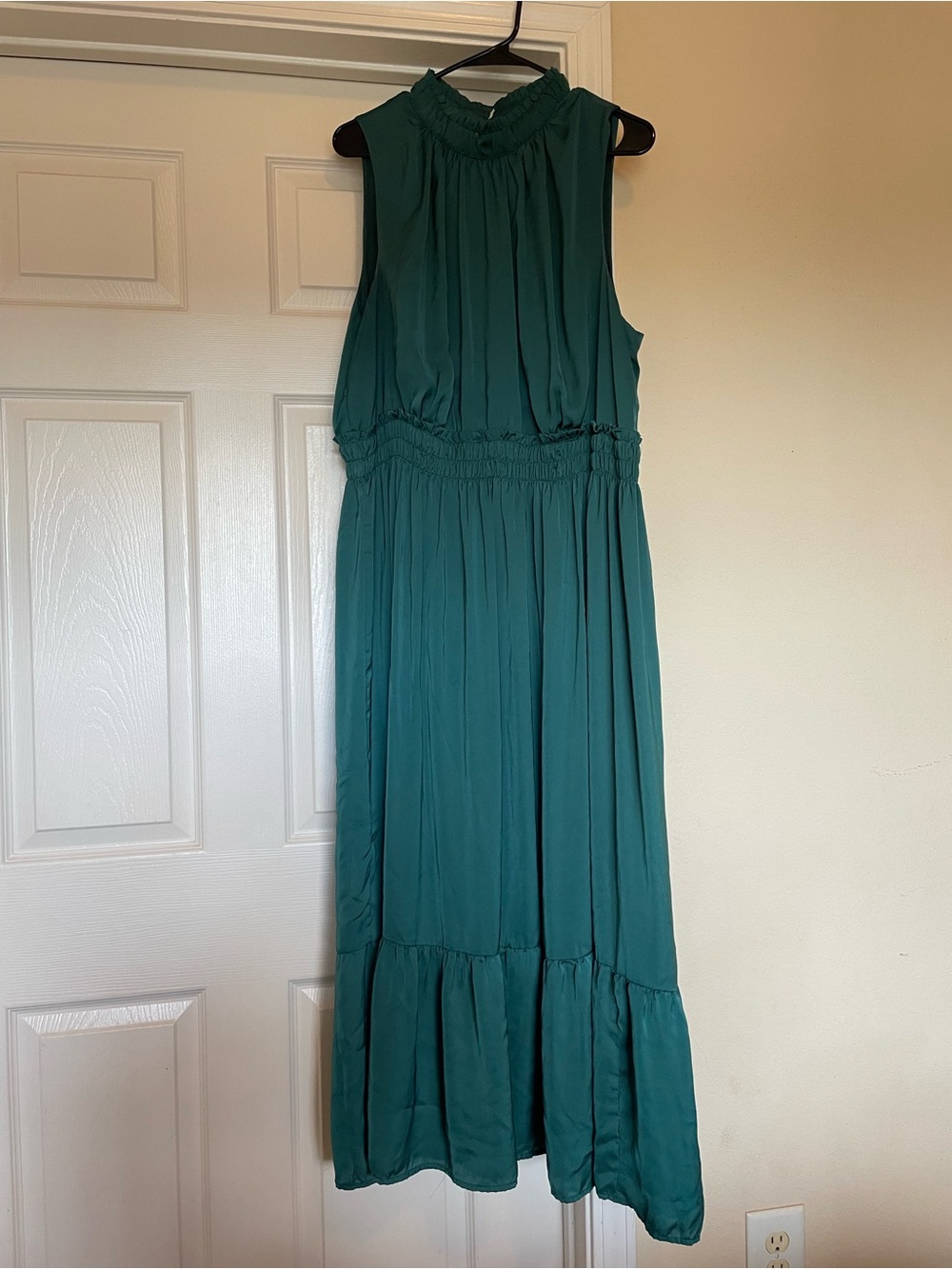 Knox Rose Emerald Satin Midi Dress
